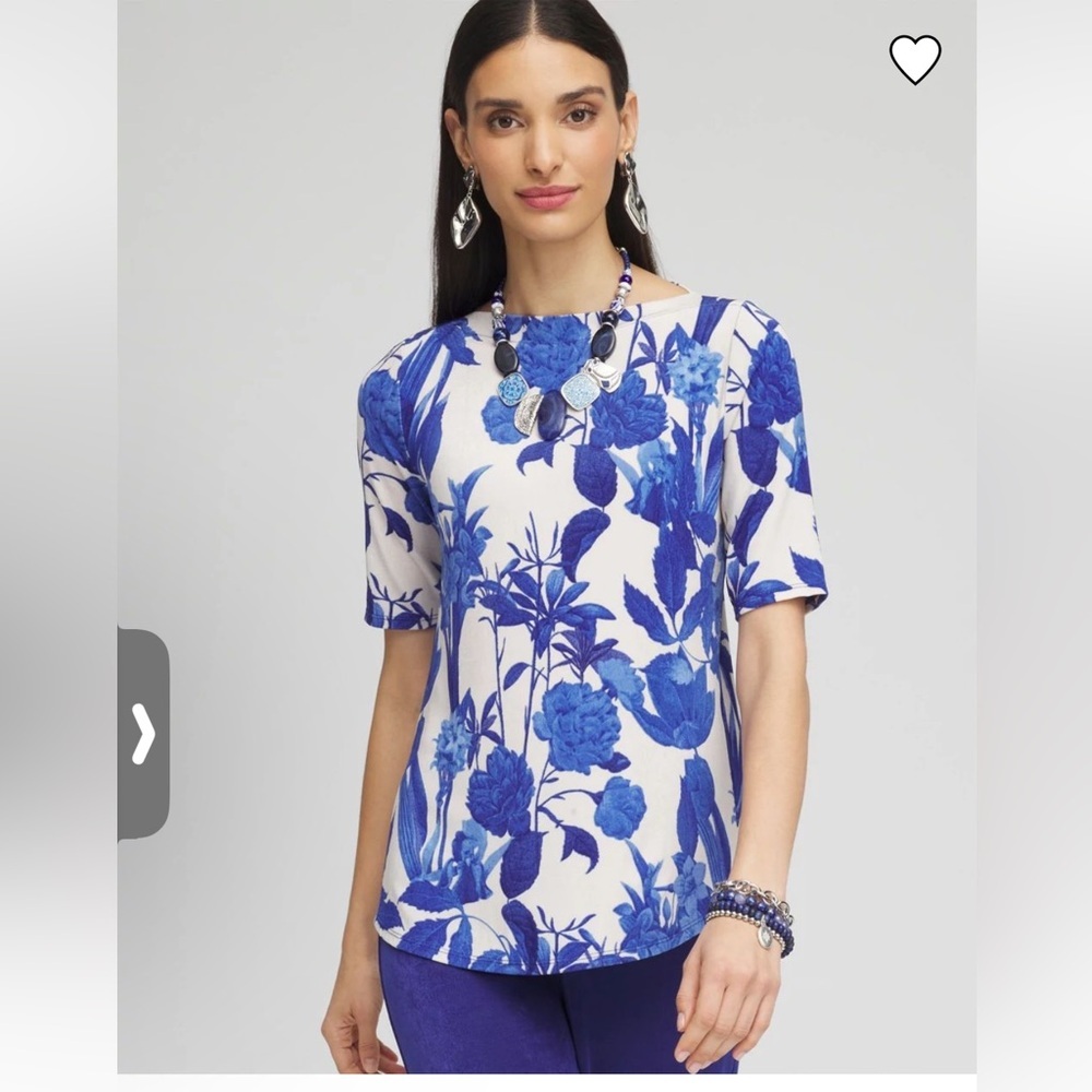 Chicos Floral Blue and White Women's 3 quarter sleeve Top. Travelers collection